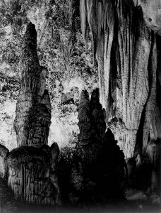 aaw11 The large stalagmite formations and the onyx drapes above it, in the Kings Palace Carlsbad Caverns New Mexico